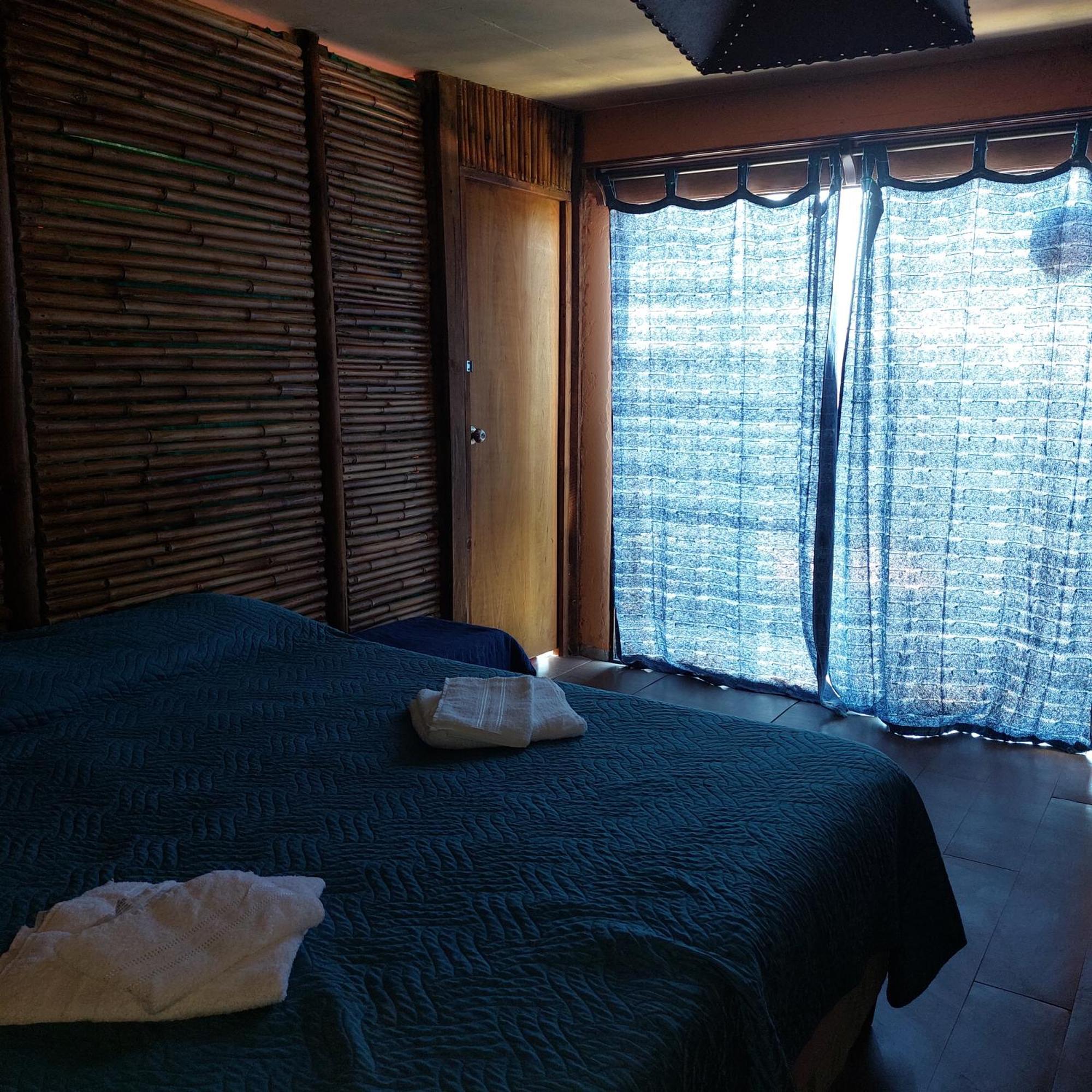 Casa Amarilla Con Jacuzzi Villa Punta Del Diablo Bagian luar foto
