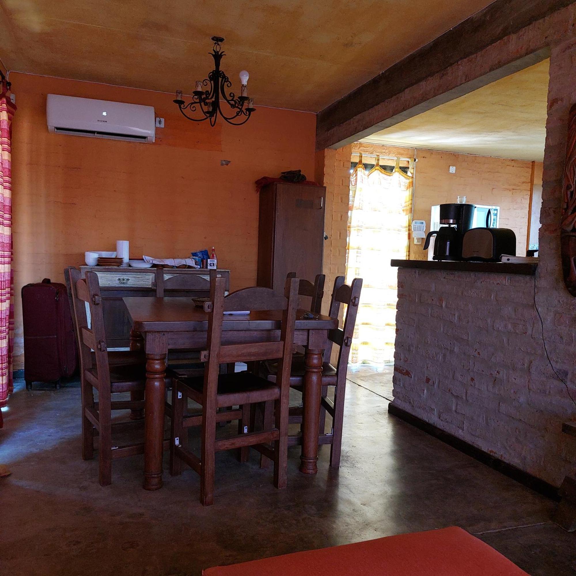Casa Amarilla Con Jacuzzi Villa Punta Del Diablo Bagian luar foto