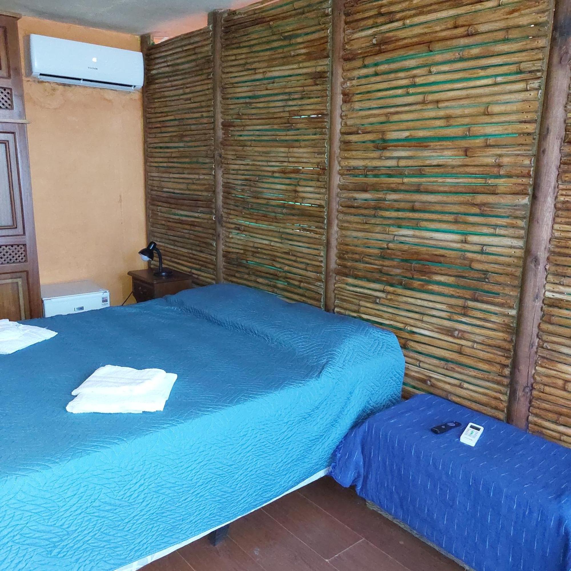 Casa Amarilla Con Jacuzzi Villa Punta Del Diablo Bagian luar foto