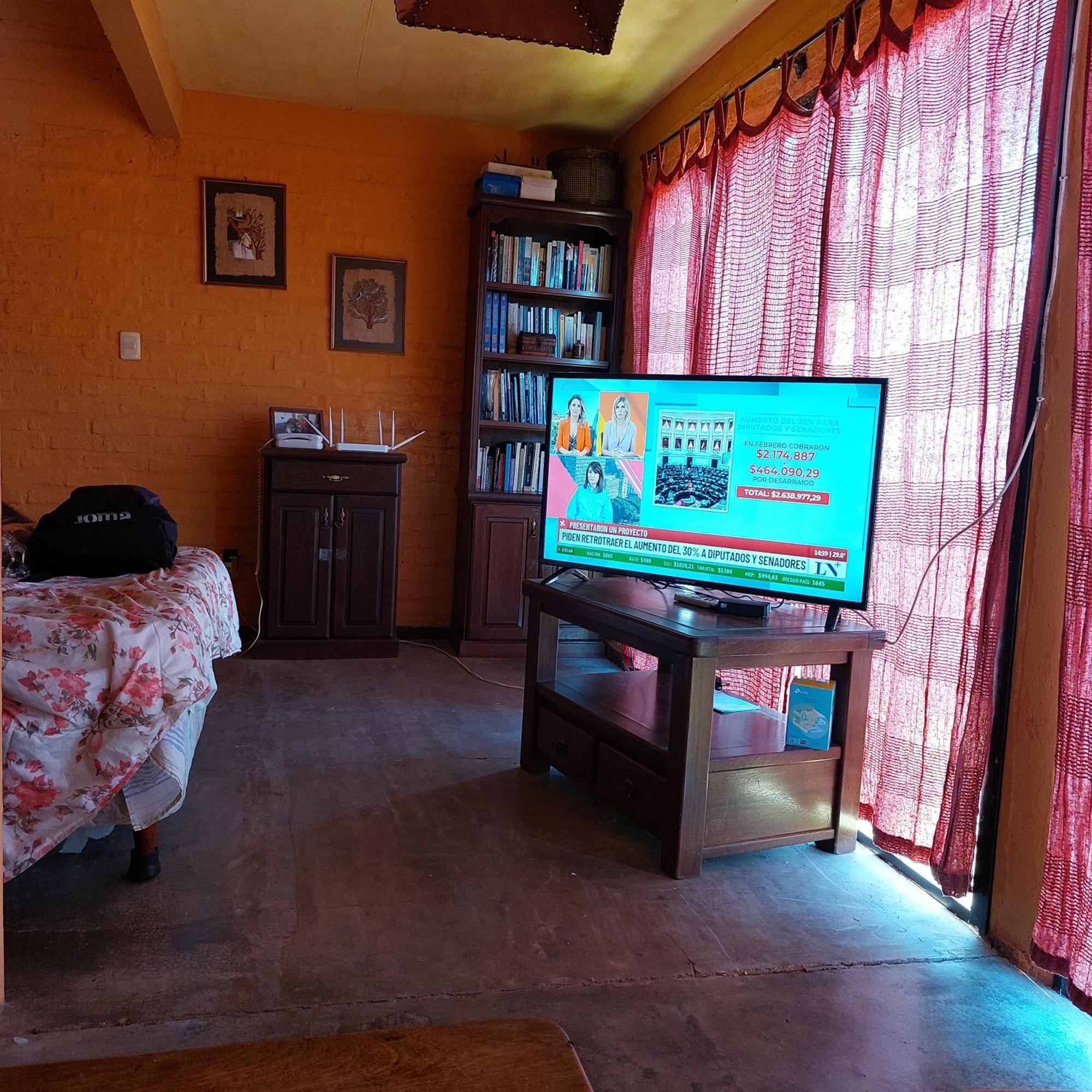 Casa Amarilla Con Jacuzzi Villa Punta Del Diablo Bagian luar foto