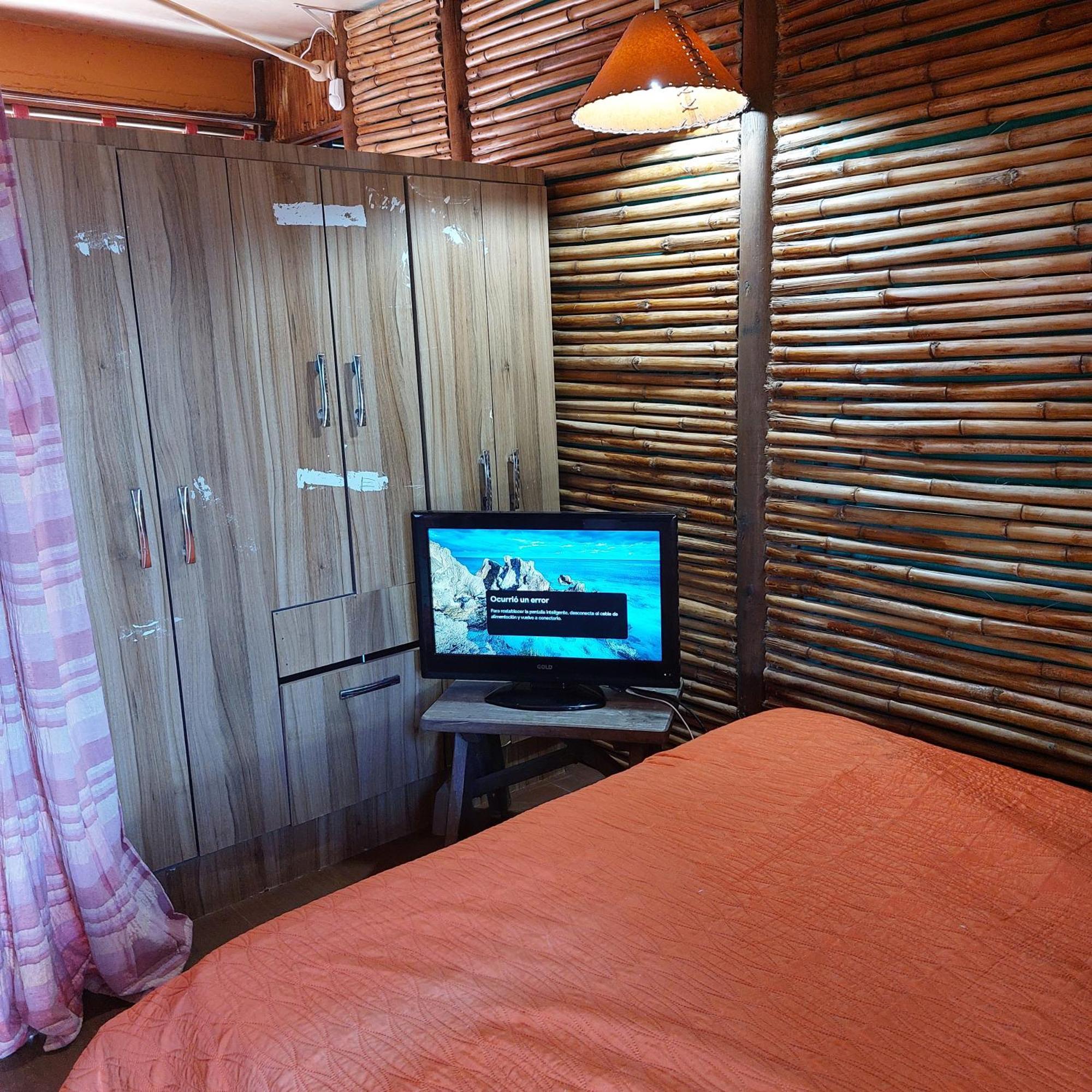 Casa Amarilla Con Jacuzzi Villa Punta Del Diablo Bagian luar foto
