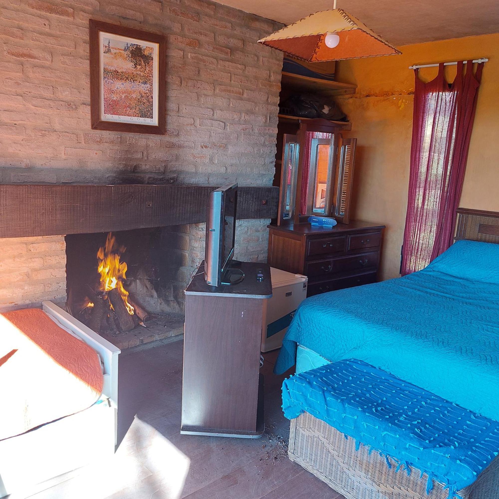 Casa Amarilla Con Jacuzzi Villa Punta Del Diablo Bagian luar foto